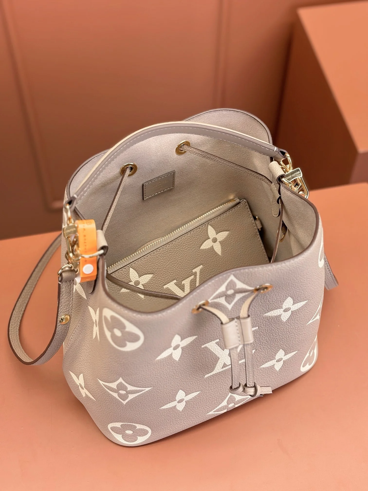 Louisvuitton Noe Medium Handbag M45555 26x26x17.5 cm - description_image4