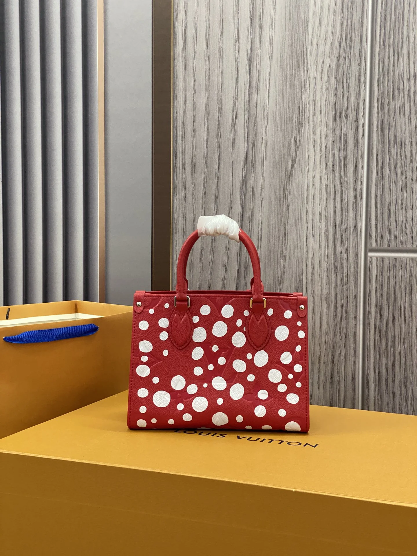 Louisvuitton OnTheGo M45653 25x19x11.5 cm - description_image3