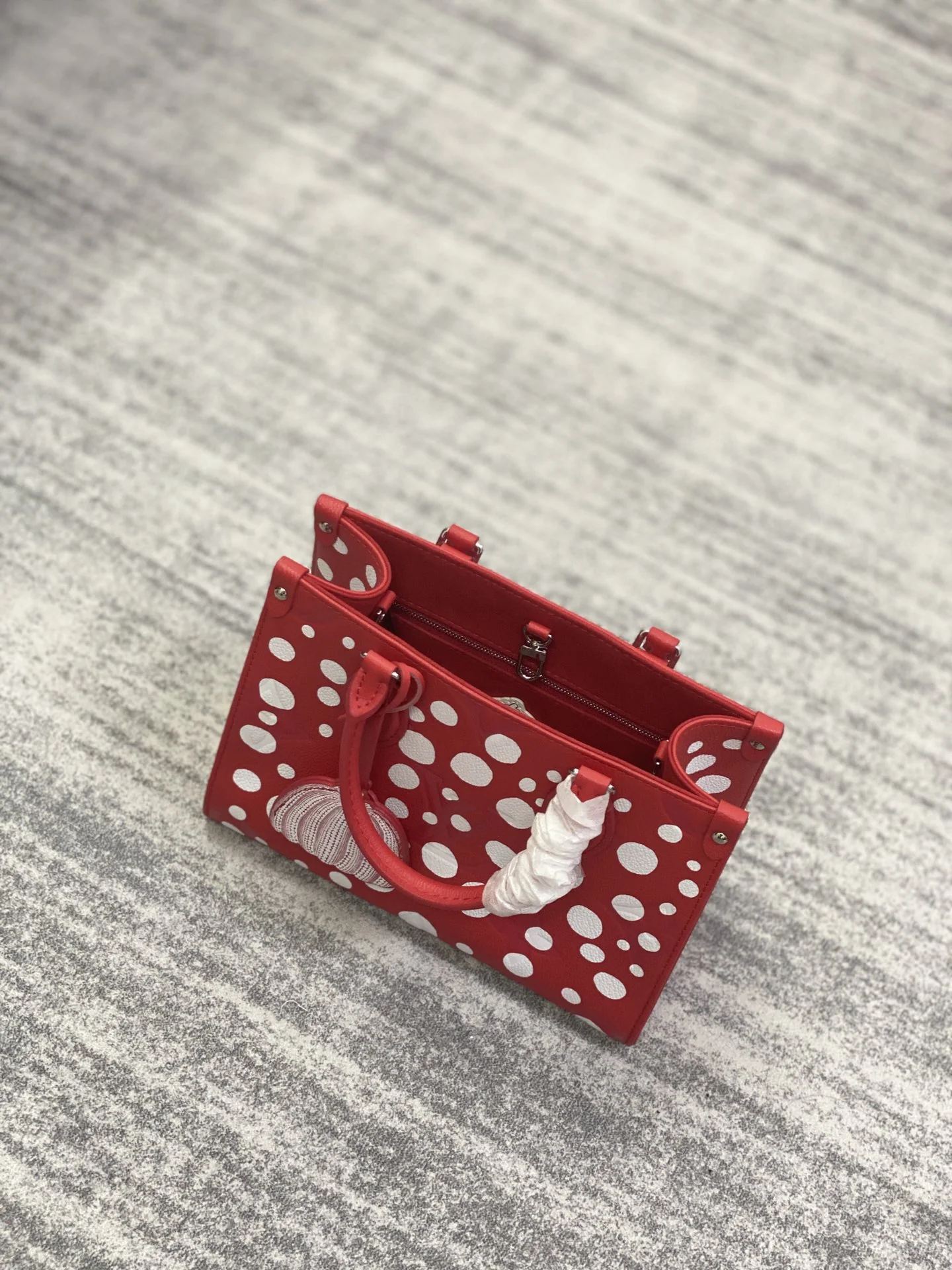 Louisvuitton OnTheGo M45653 25x19x11.5 cm - description_image5