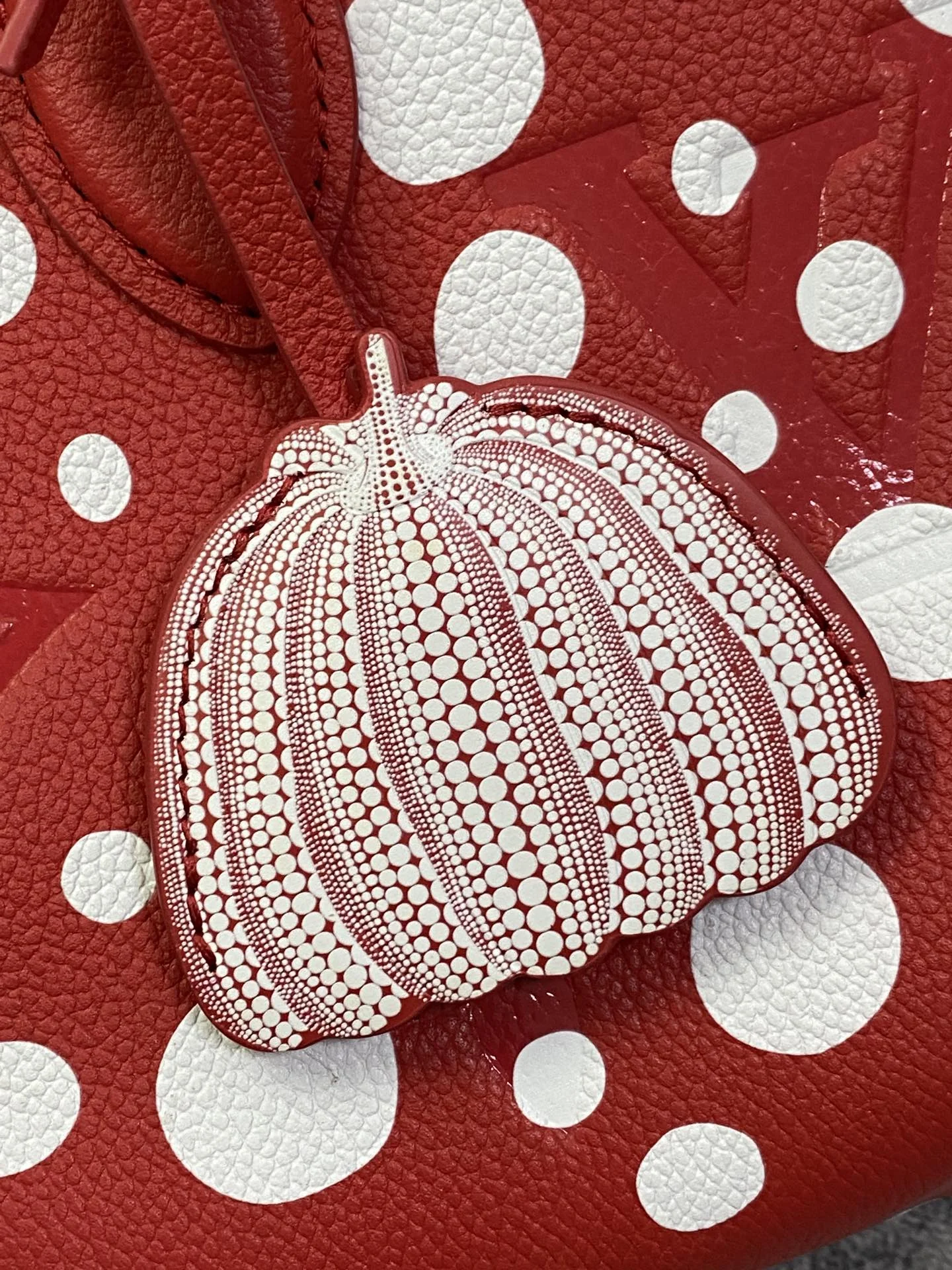 Louisvuitton OnTheGo M45653 25x19x11.5 cm - description_image7