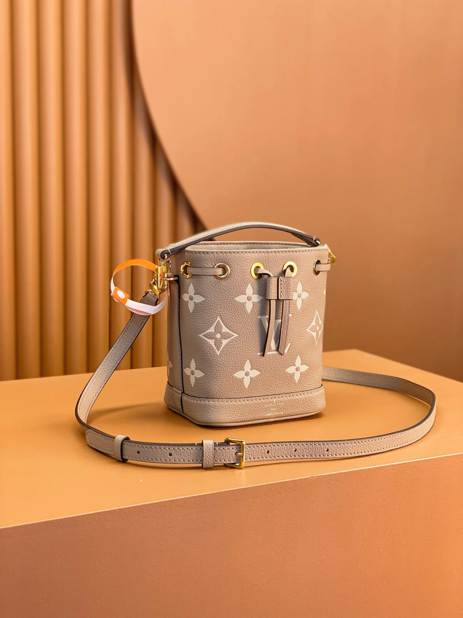 Louisvuitton Nano Noé Handbag M46291 16x13x10 cm - description_image2