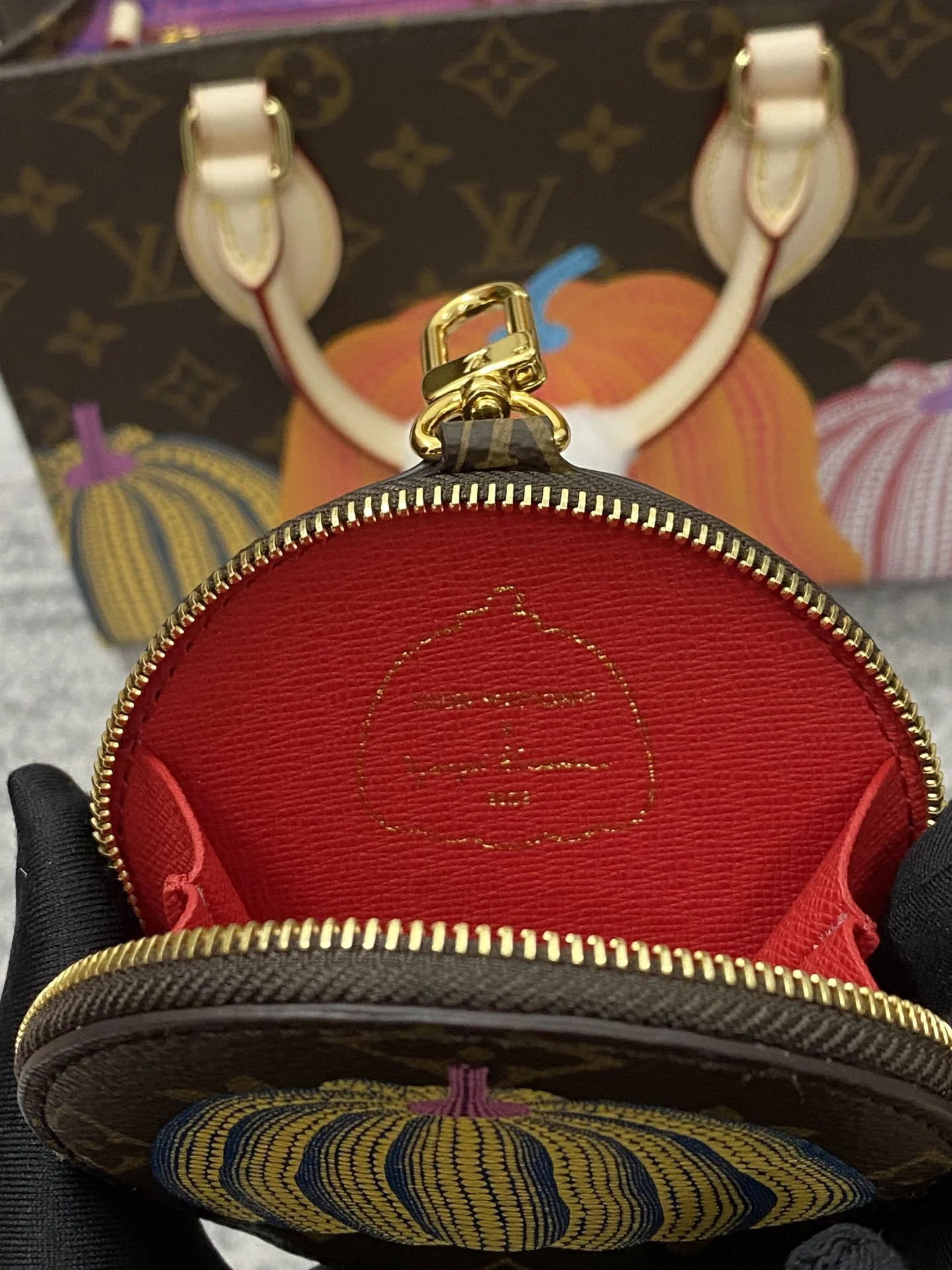 Louisvuitton OnTheGo M46467 25x19x11.5 cm - description_image9