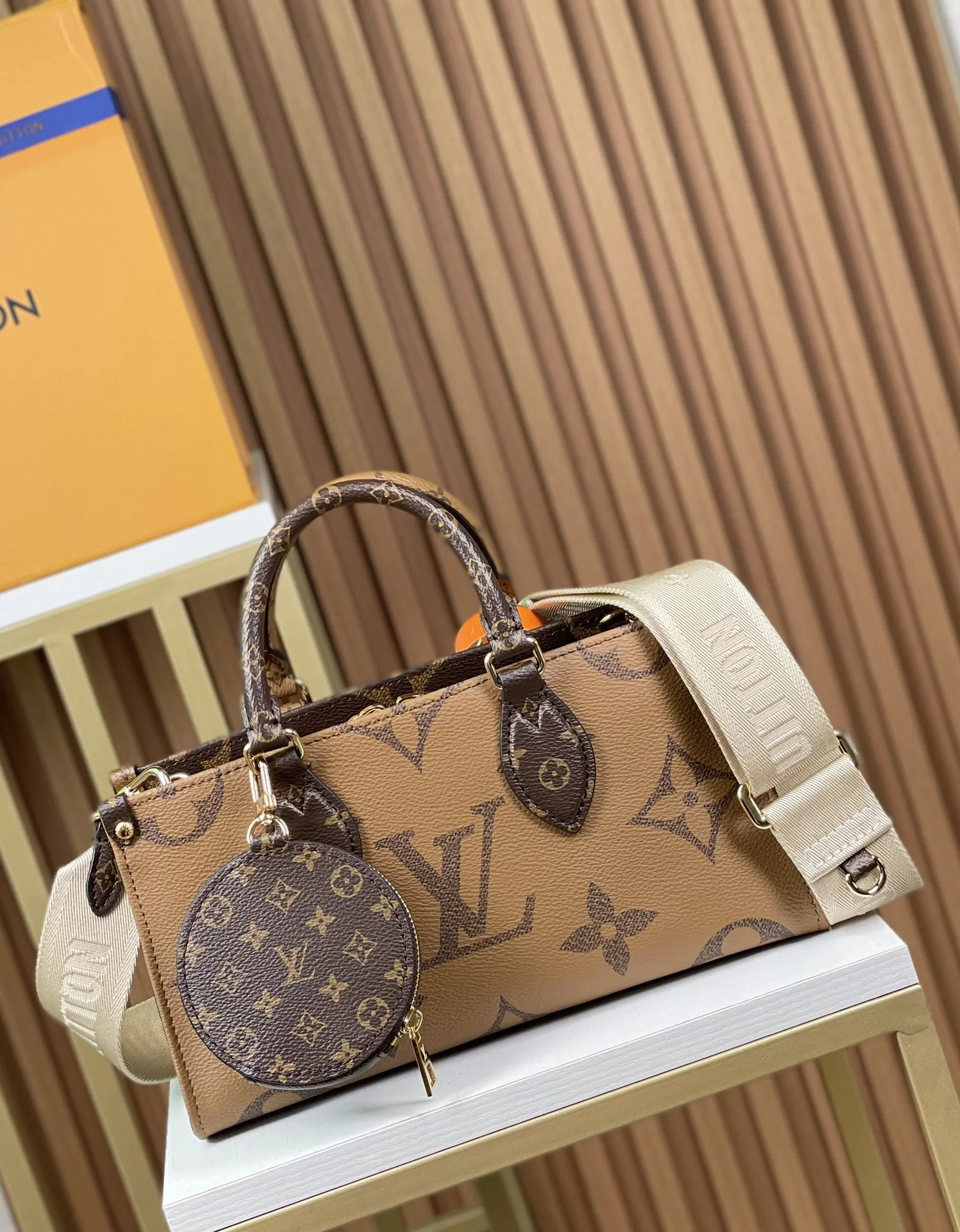 Louisvuitton Onthego Small Tote Monogram M46653 25x13x10 cm - description_image5