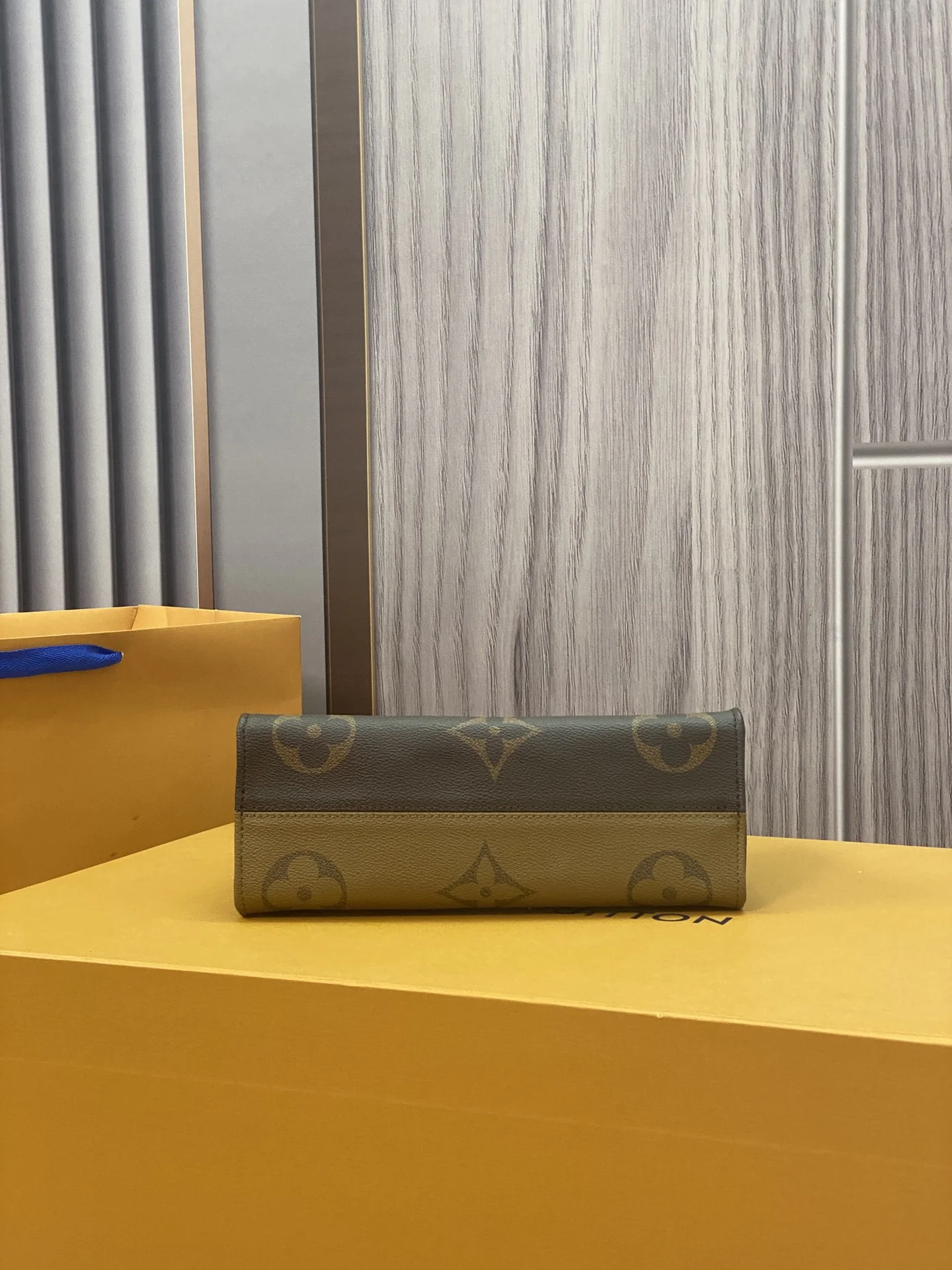 Louisvuitton OnTheGo Tote M46653 25x13x10 cm - description_image4