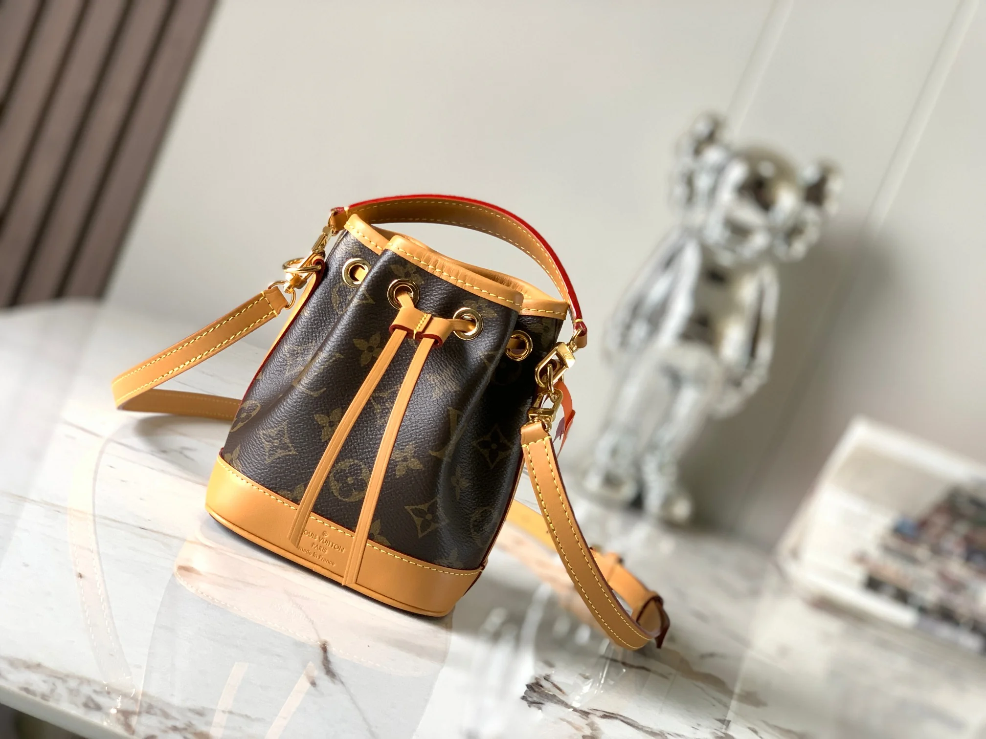 Louisvuitton Nano Noé Handbag 13x16x10 cm - description_image1