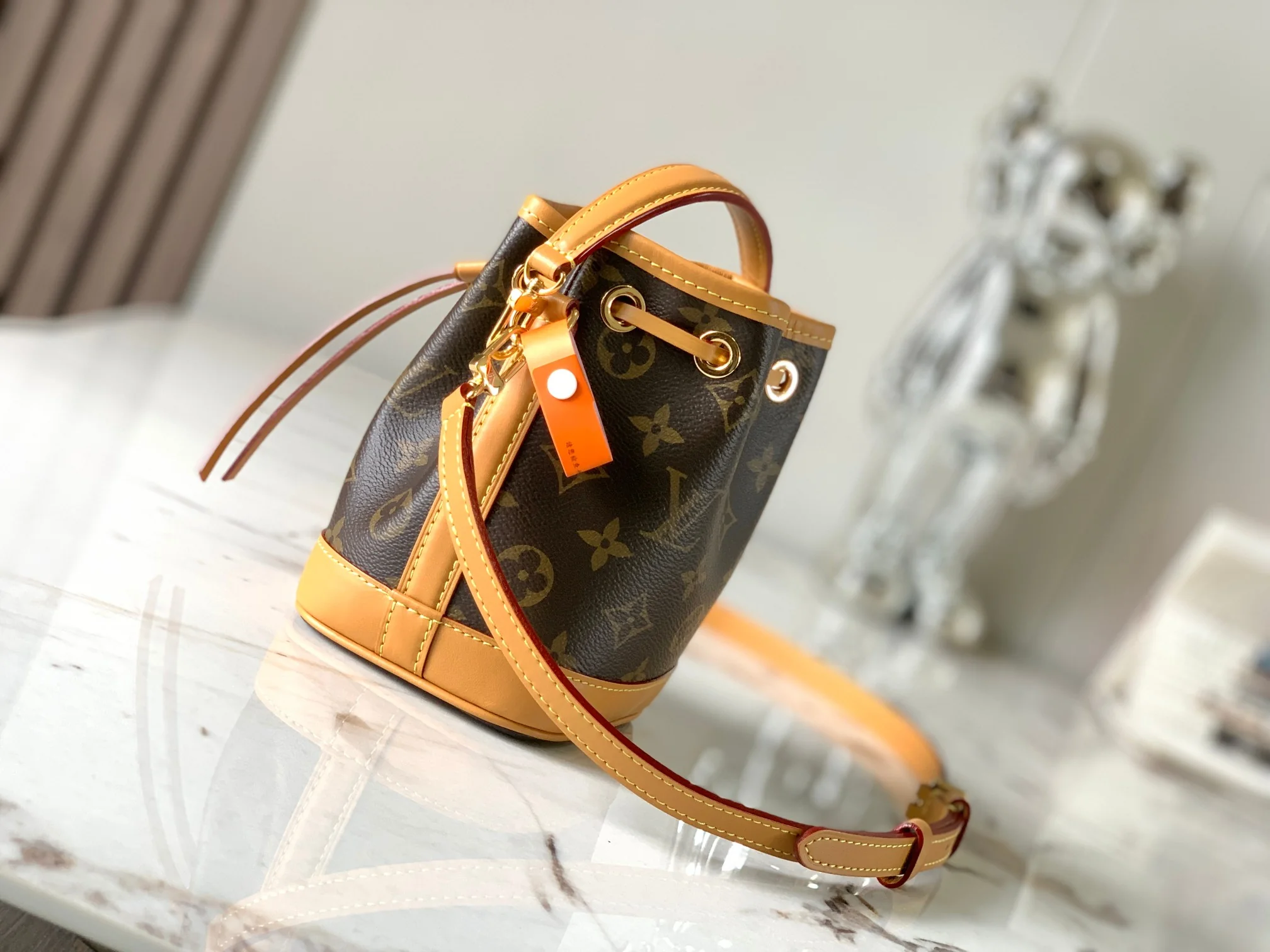 Louisvuitton Nano Noé Handbag 13x16x10 cm - description_image2