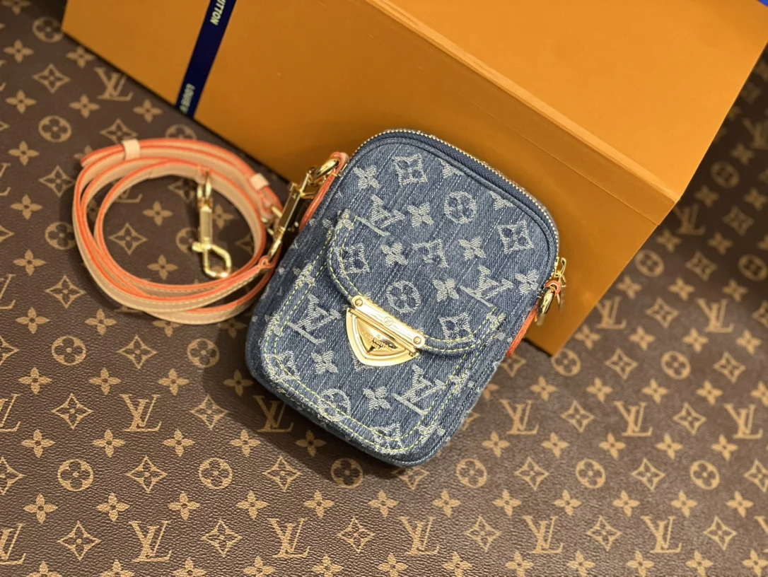 Louisvuitton Fairfax Pochette M82948 14x2.7x18 cm - description_image2