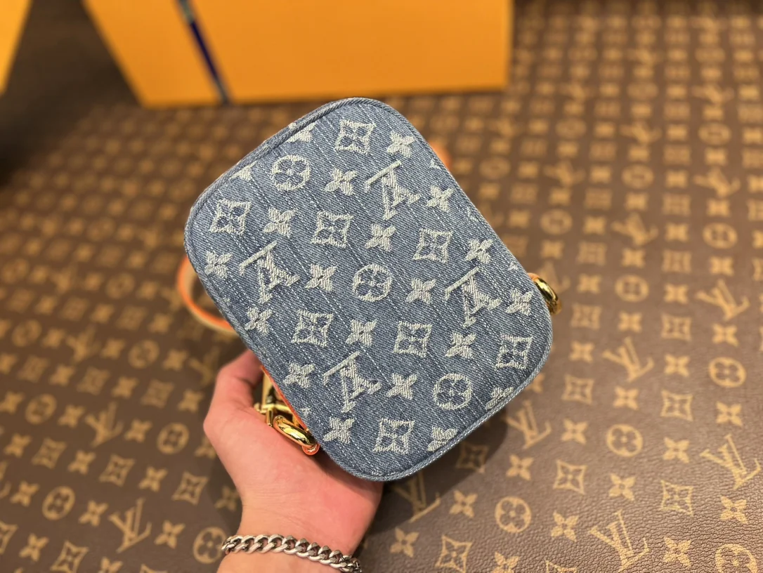 Louisvuitton Fairfax Pochette M82948 14x2.7x18 cm - description_image5