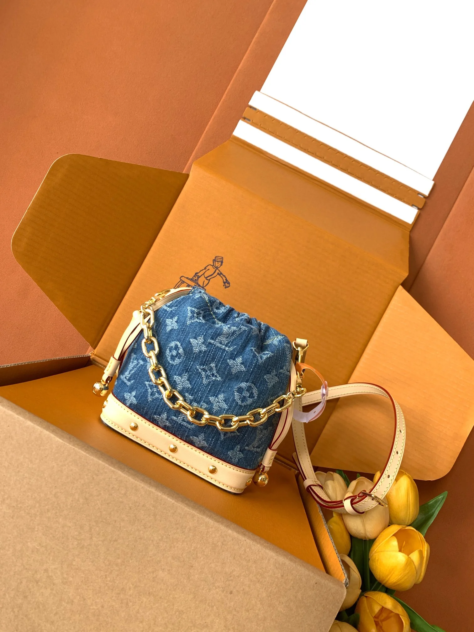 Louisvuitton Nano Noé M83043 20.5 x 17.5 x 8.8 cm - description_image1