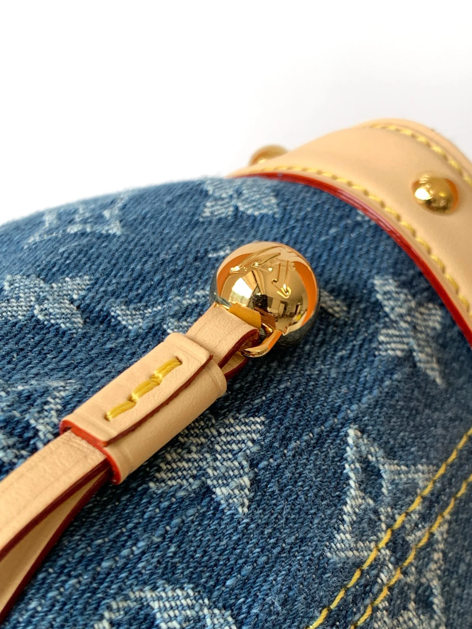 Louisvuitton Nano Noé M83043 20.5 x 17.5 x 8.8 cm - description_image9