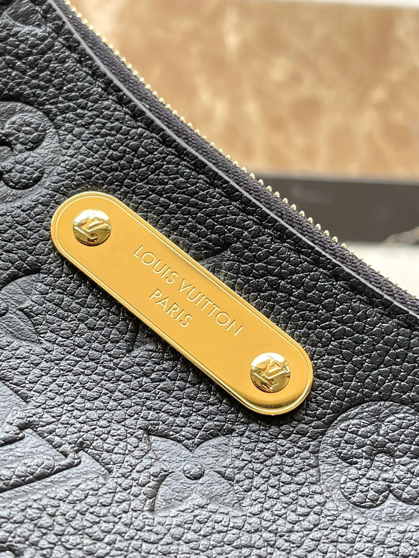 Louisvuitton Monogram Empreinte Liv Pochette M83301 24x13x6.5 cm - description_image5