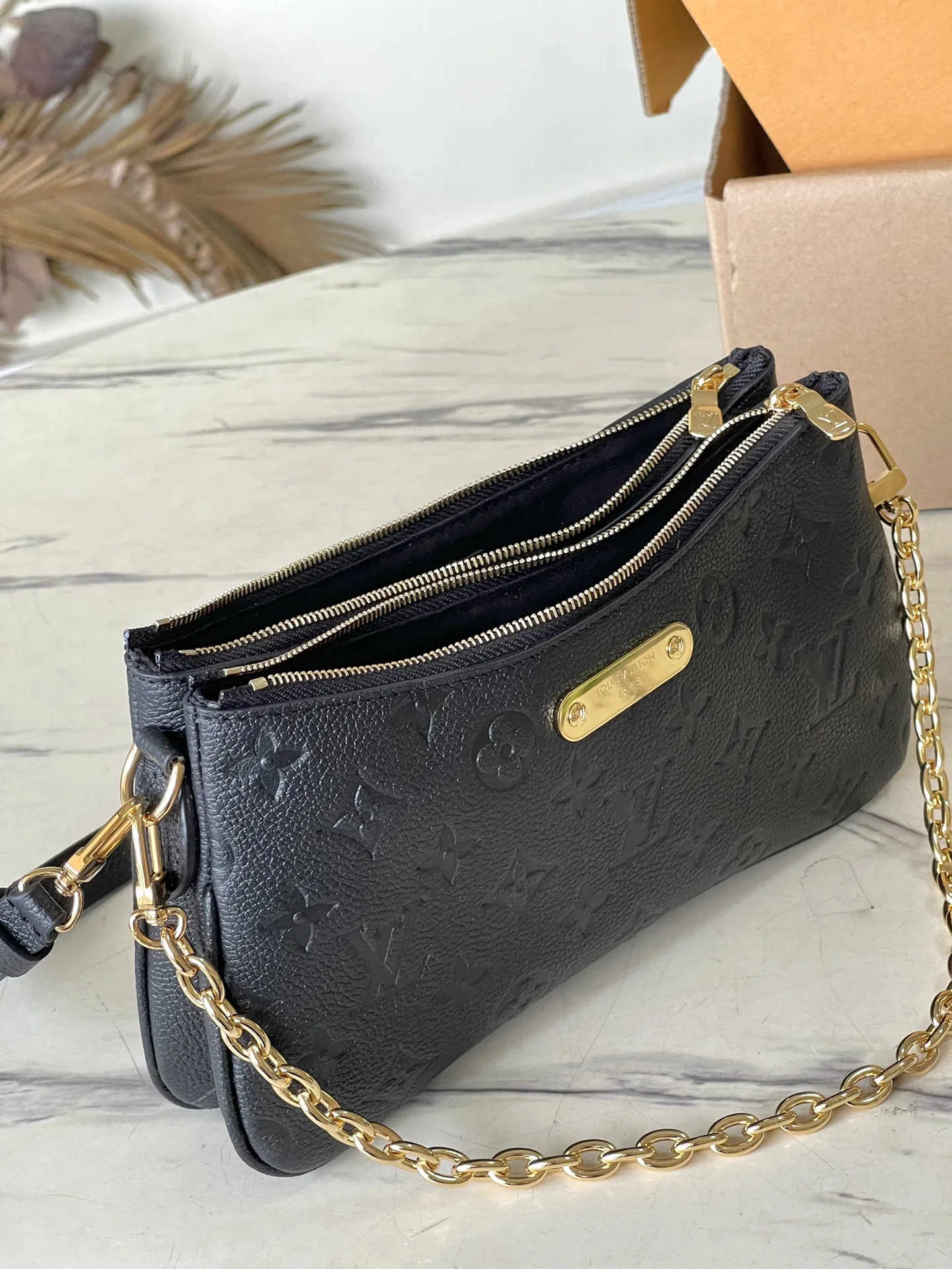 Louisvuitton Monogram Empreinte Liv Pochette M83301 24x13x6.5 cm - description_image8