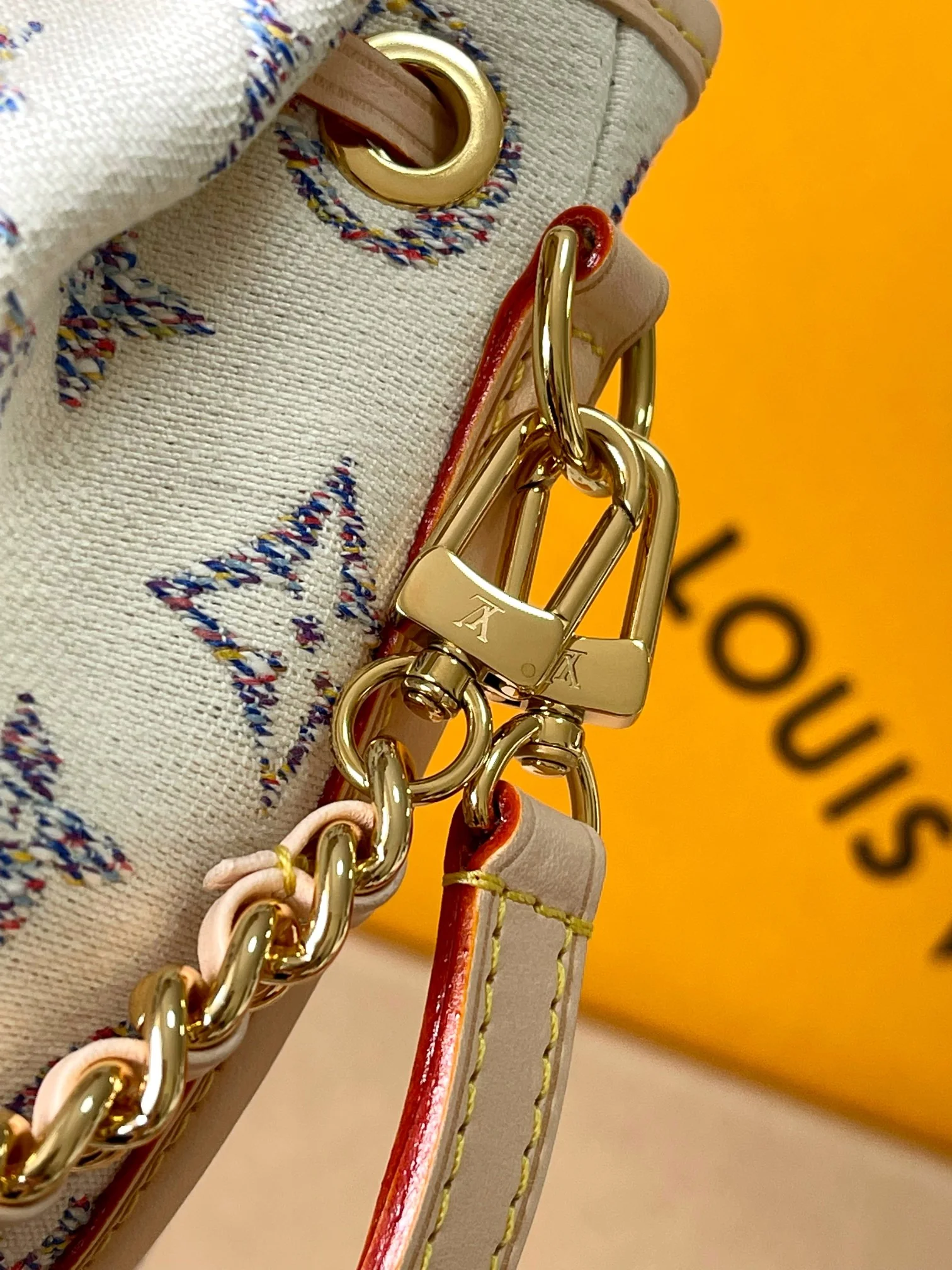 Louisvuitton Nano Noé Handbag M83453 13x16x10 cm - description_image9