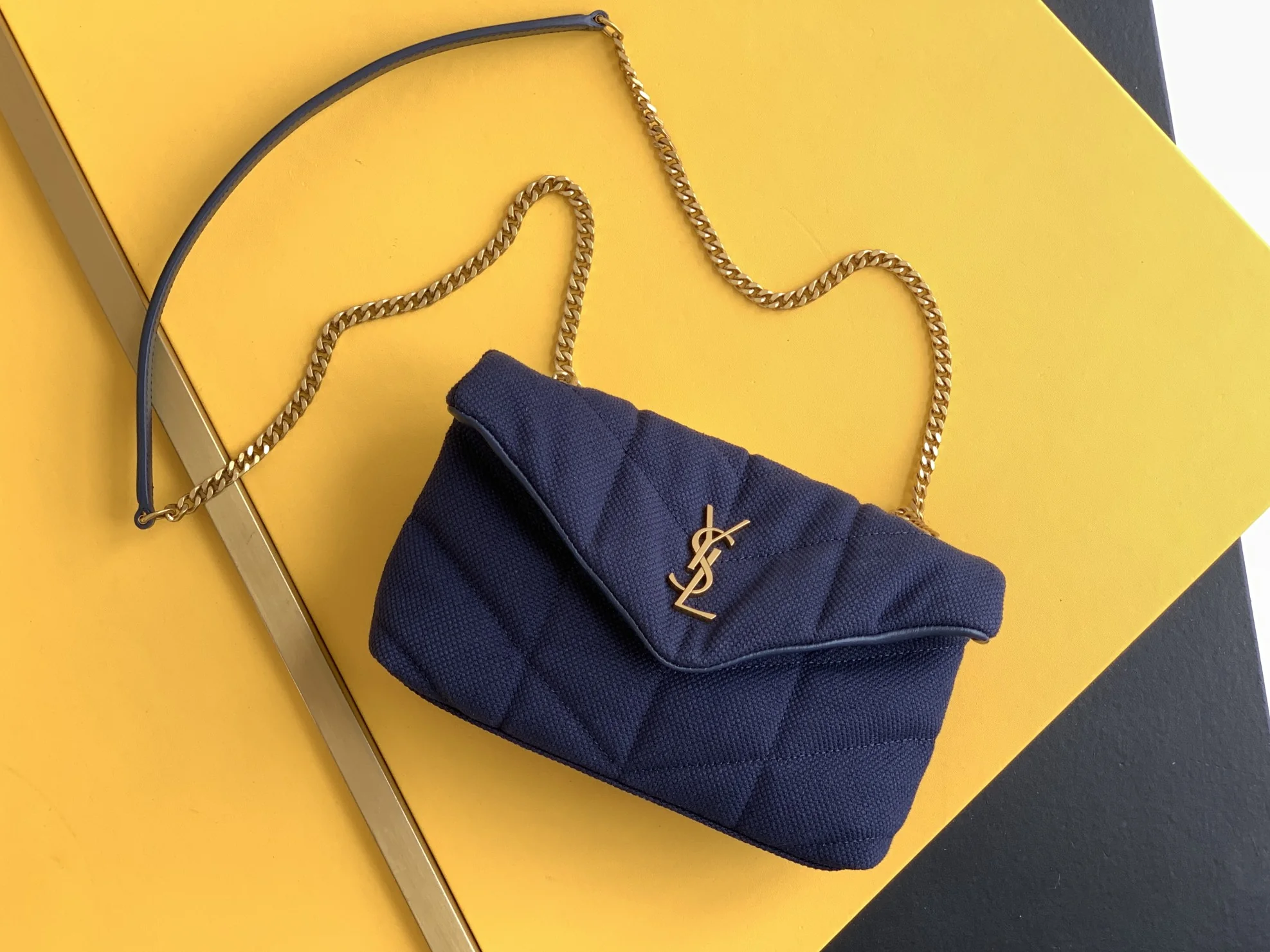 Saint Laurent Lou 333 23x15.5x8.5 cm Saint Laurent Lou 333 23x15.5x8.5 cm - description_image1