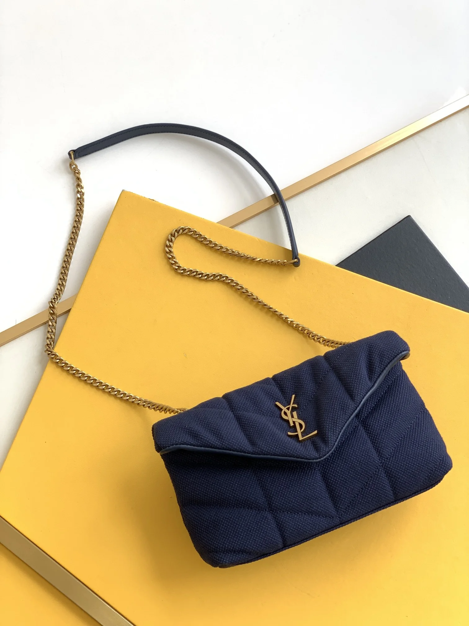 Saint Laurent Lou 333 23x15.5x8.5 cm Saint Laurent Lou 333 23x15.5x8.5 cm - description_image9