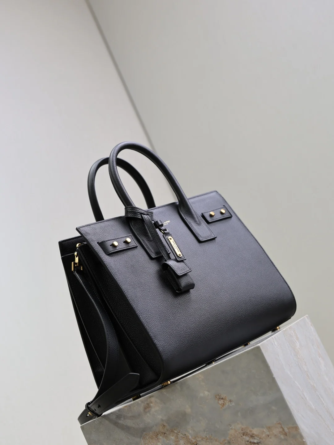 Saint Laurent Sac de Jour 378299 32x25.5x15.5 cm - description_image3