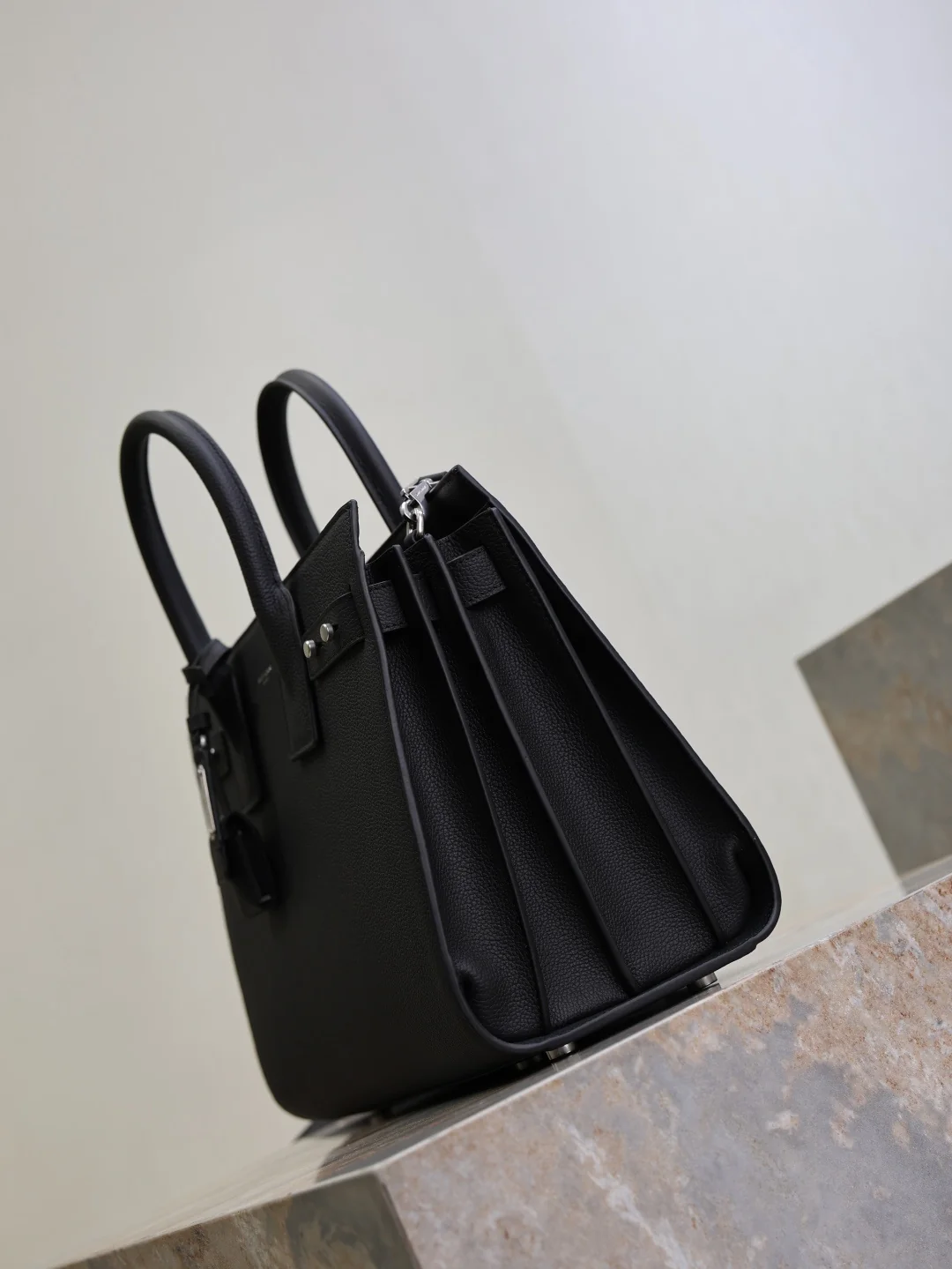 Saint Laurent Sac De Jour 378299 32x25.5x15.5 cm - description_image4