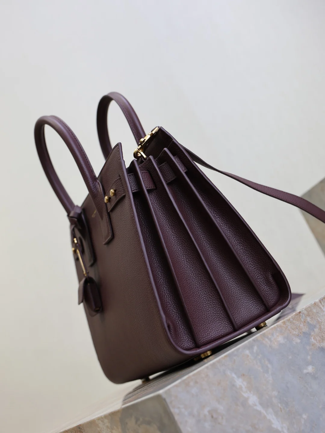 Saint Laurent Sac de Jour 378299 32x25.5x15.5 cm - description_image4