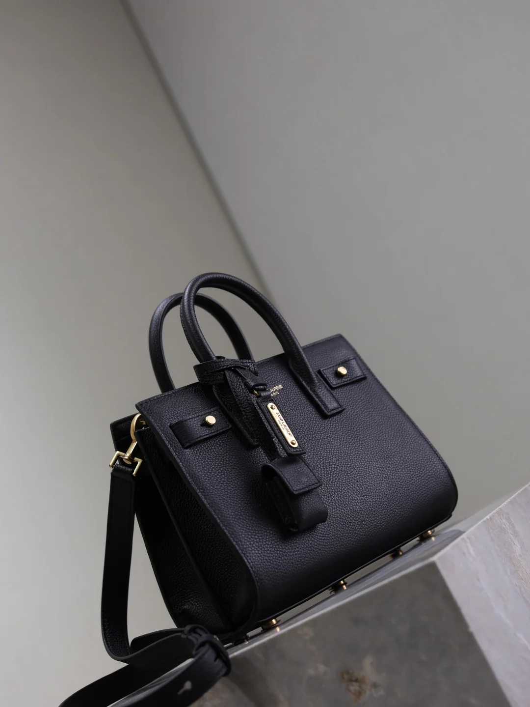 Saint Laurent Sac de Jour 392035 22x18x10.5 cm Saint Laurent Sac de Jour 392035 22x18x10.5 cm - description_image5