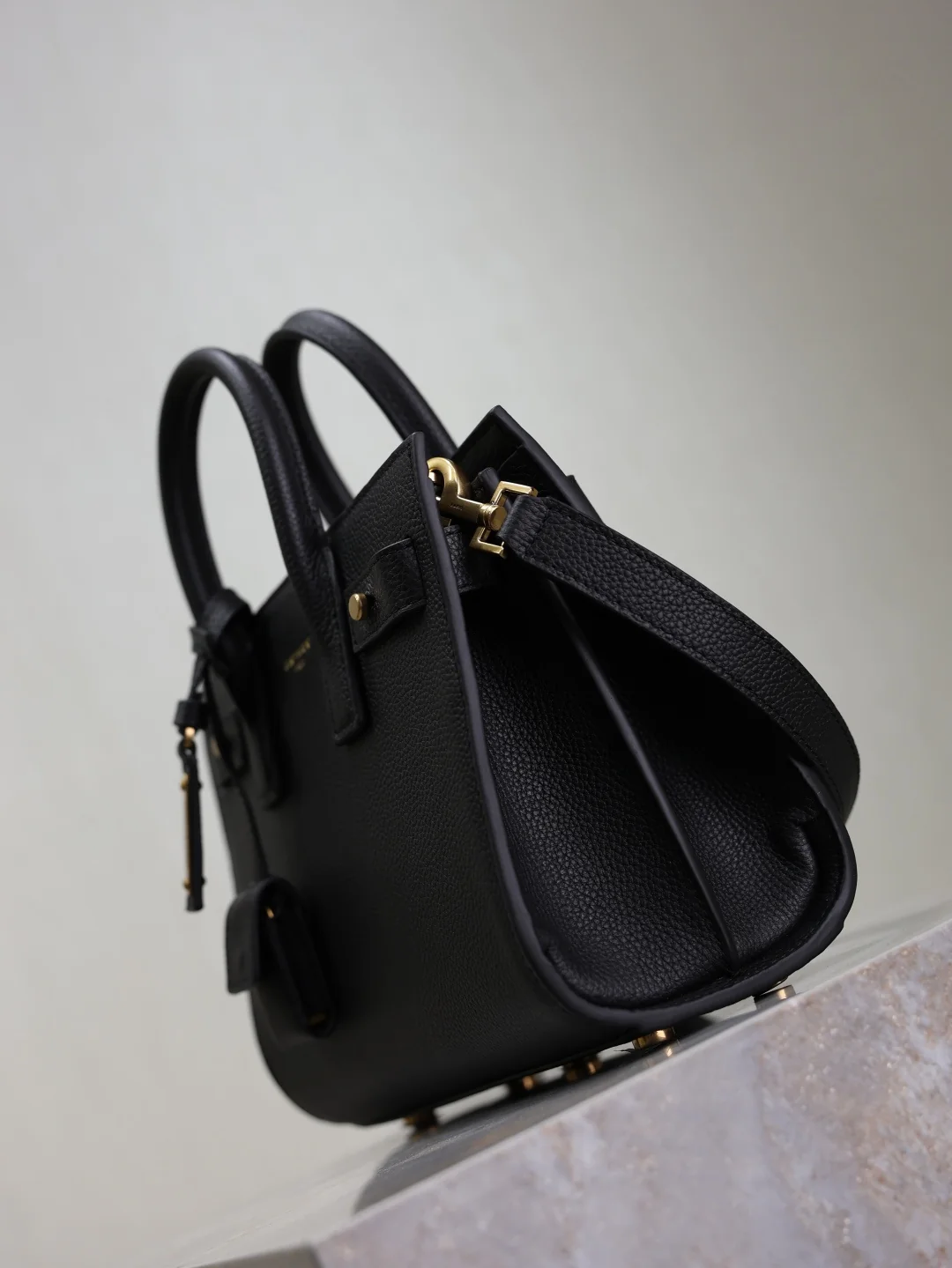 Saint Laurent Sac de Jour 392035 22x18x10.5 cm Saint Laurent Sac de Jour 392035 22x18x10.5 cm - description_image6