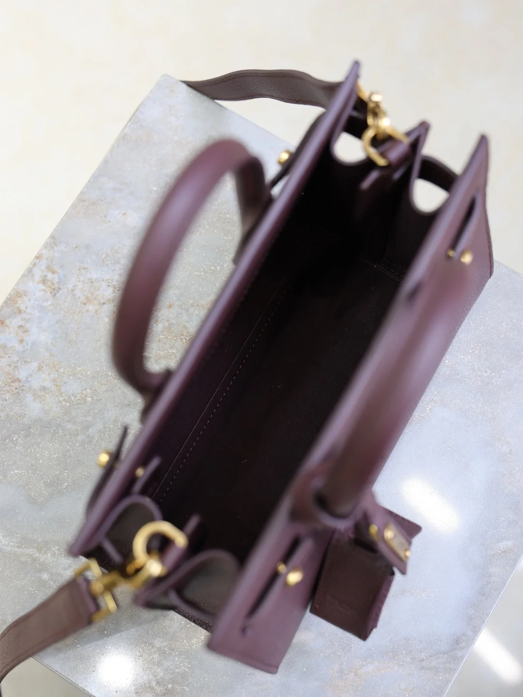 Saint Laurent Sac De Jour 22x18x10.5 cm Saint Laurent Sac De Jour 22x18x10.5 cm - description_image7