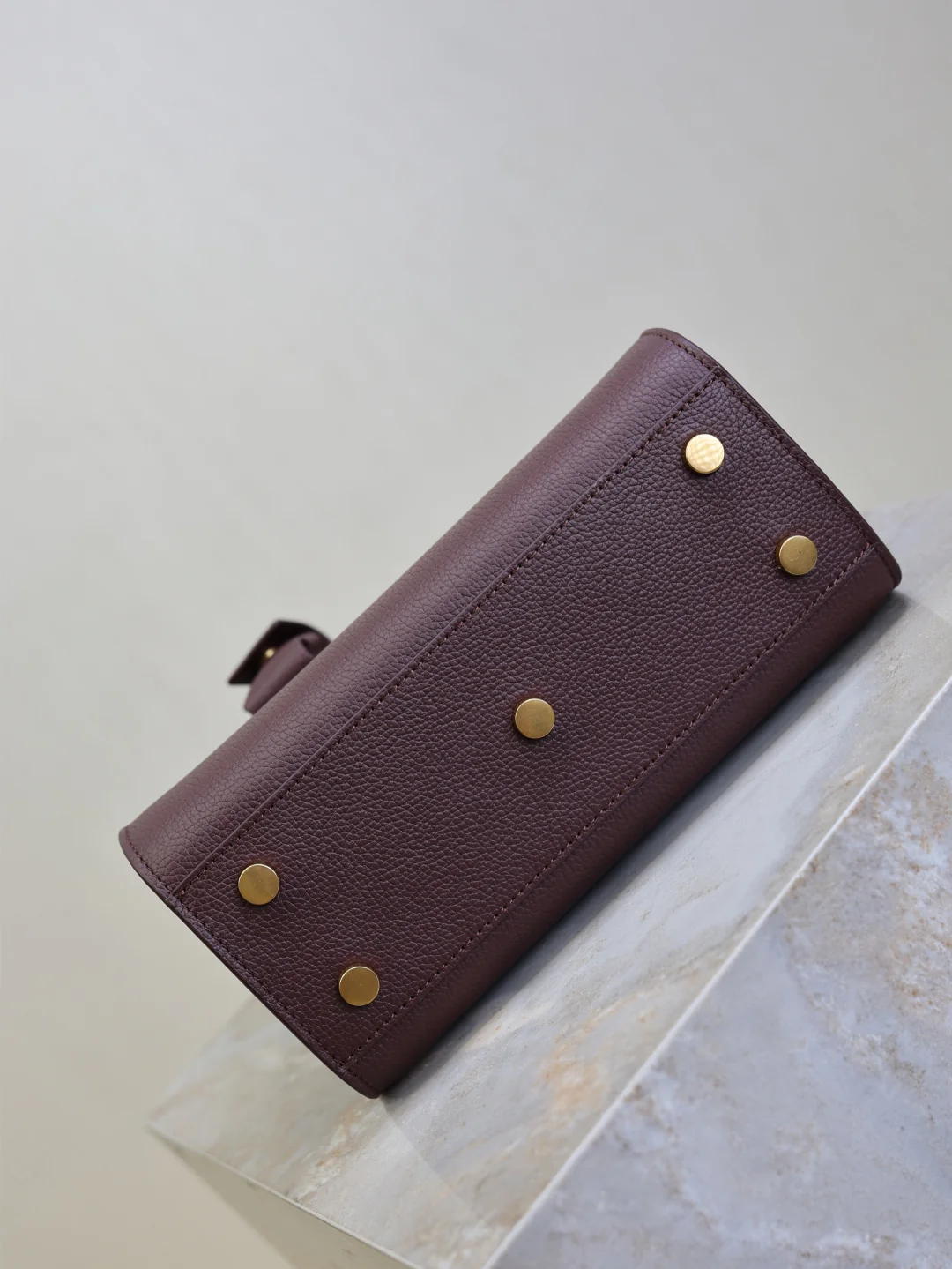 Saint Laurent Sac De Jour 22x18x10.5 cm Saint Laurent Sac De Jour 22x18x10.5 cm - description_image9