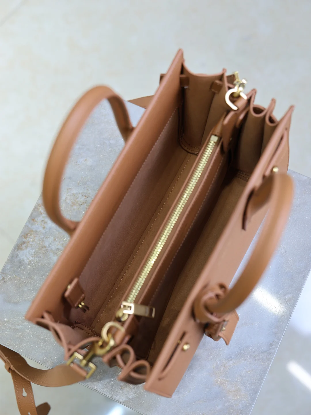 Saint Laurent Sac de Jour 421863 26x20.5x12.5 cm - description_image6