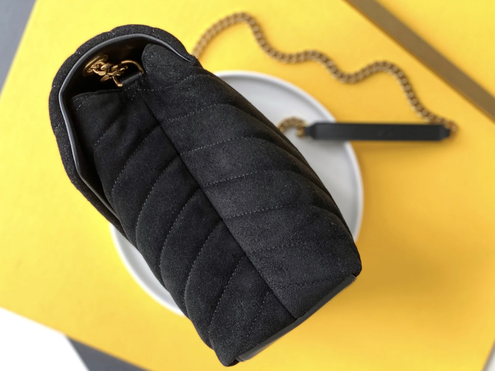 Saint Laurent Lou Shoulder Bag 31x22x10 cm Saint Laurent Lou Shoulder Bag 31x22x10 cm - description_image3