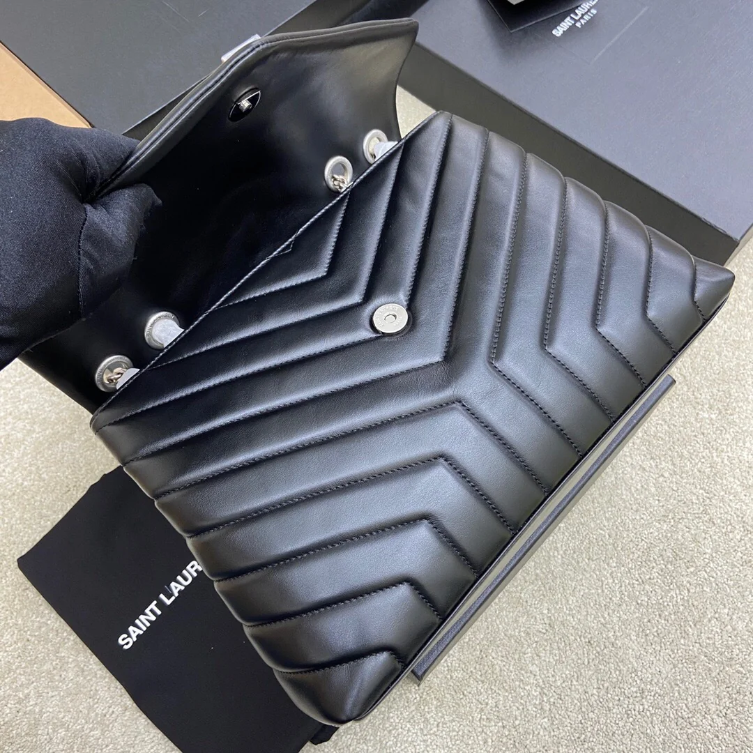 Saint Laurent LOULOU Large Long Envelope Shoulder Bag 459749 32x22x10 cm - description_image7