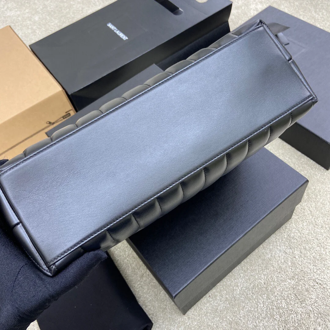 Saint Laurent Lou Large Long Envelope Crossbody Bag Model 459749 32x22x10 cm - description_image4