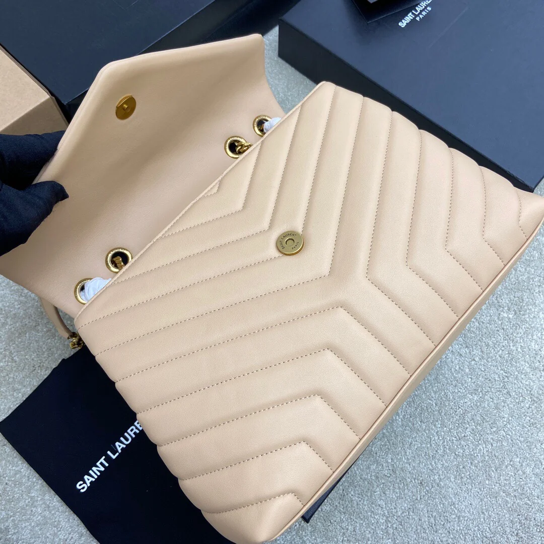 Saint Laurent Lou Large Long Envelope Shoulder Bag 32x22x10 cm Saint Laurent Lou Large Long Envelope Shoulder Bag 32x22x10 cm - description_image7