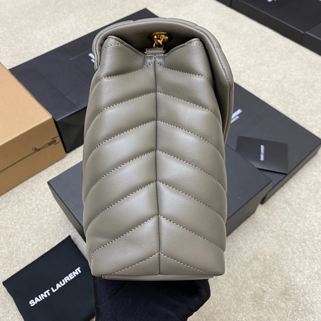 Saint Laurent Lou Large Long Envelope Shoulder Bag Model 459749/487216/392288 32x22x10 cm Saint Laurent Lou Large Long Envelope Shoulder Bag Model 459749/487216/392288 32x22x10 cm - description_image3