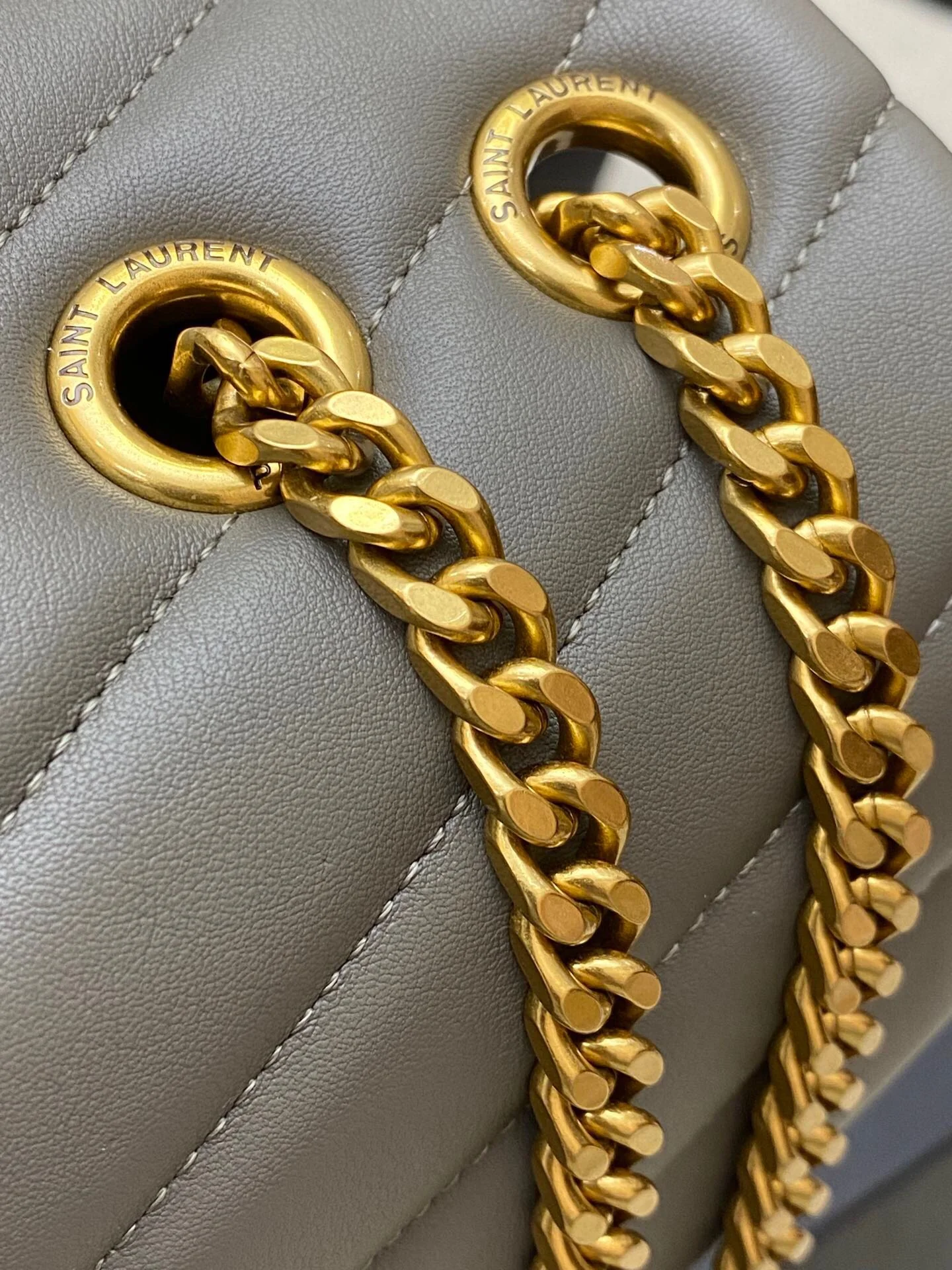 Saint Laurent Lou Large Long Envelope Shoulder Bag Model 459749/487216/392288 32x22x10 cm Saint Laurent Lou Large Long Envelope Shoulder Bag Model 459749/487216/392288 32x22x10 cm - description_image4