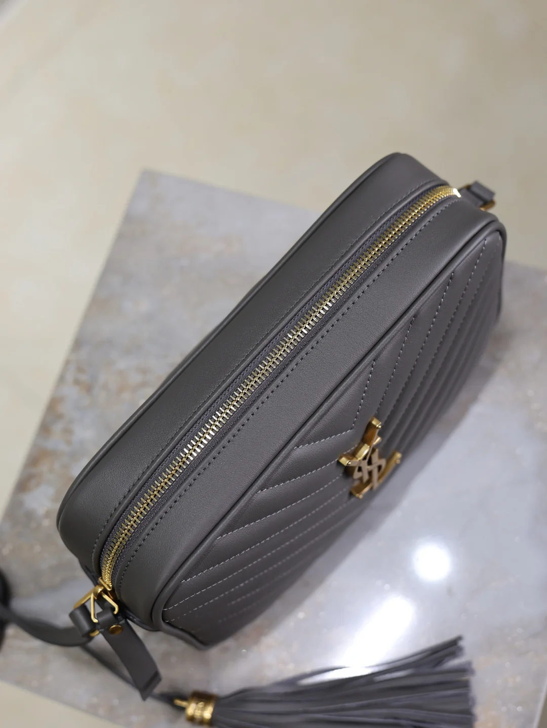 Saint Laurent Lou Camera Bag 520534-1 23x16x6 cm - description_image6