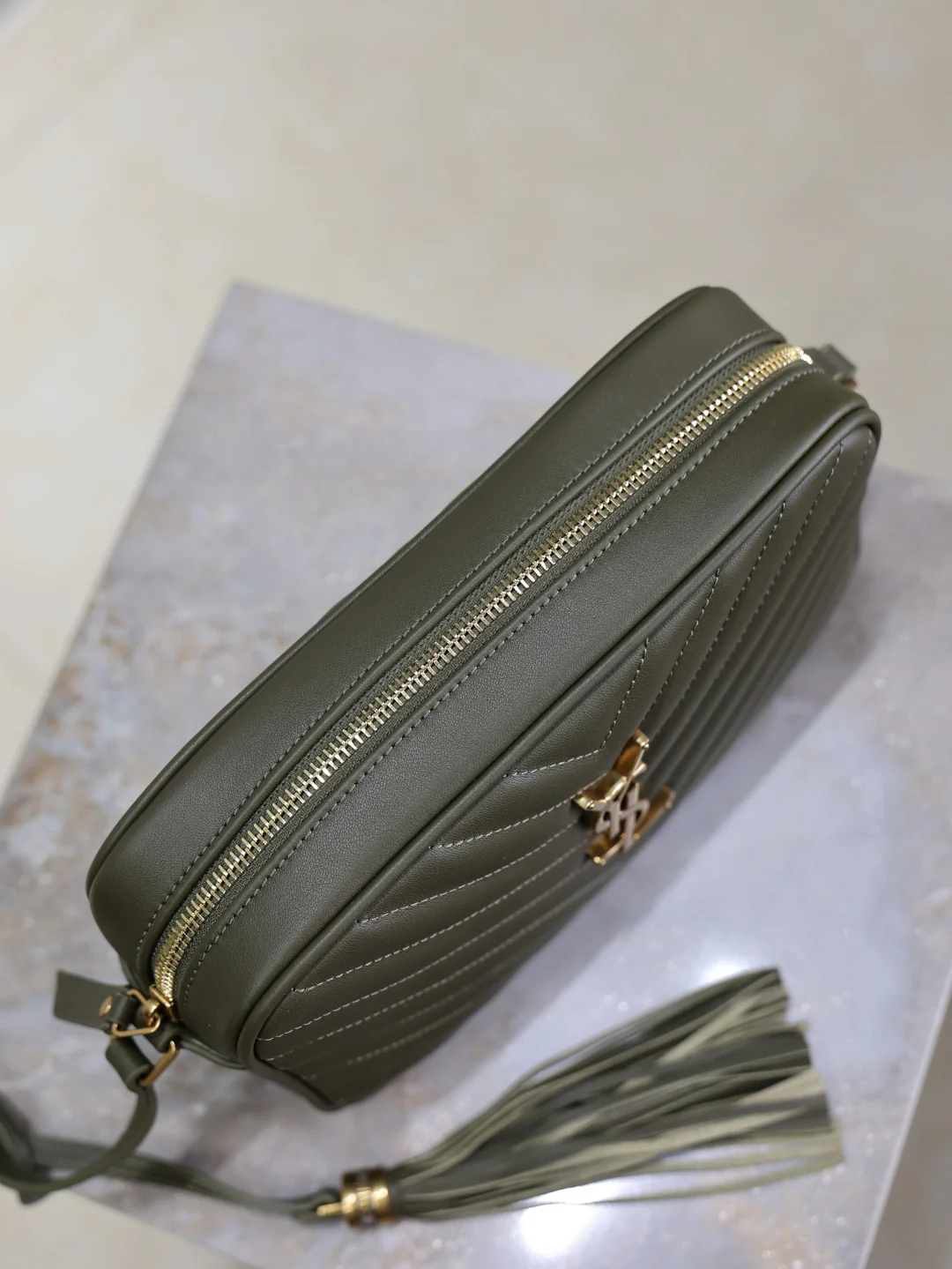 Saint Laurent Lou Camera Bag 520534-1 23x16x6 cm - description_image6