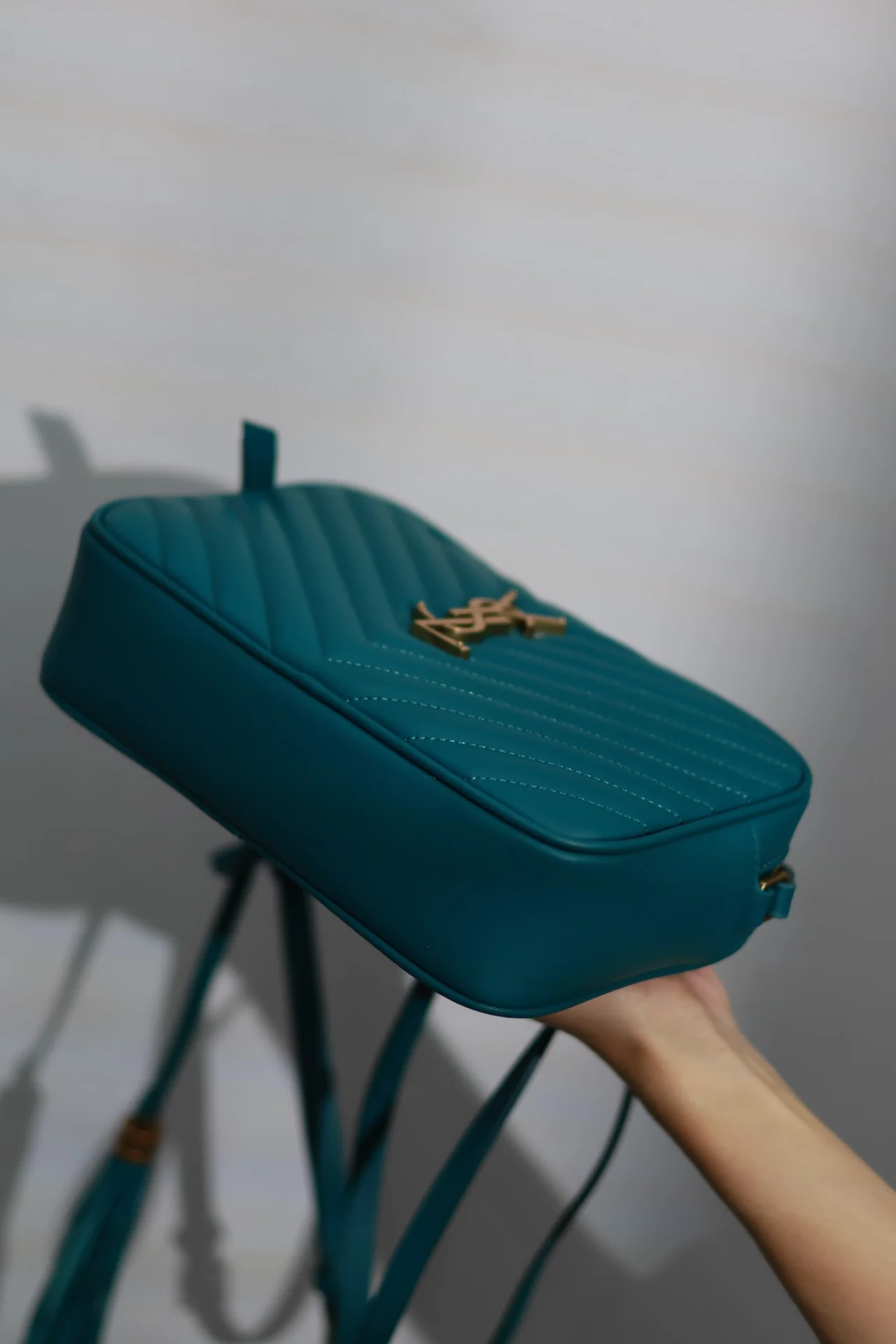 Saint Laurent Lou Camera Bag 520534-1 23x16x6 cm - description_image7