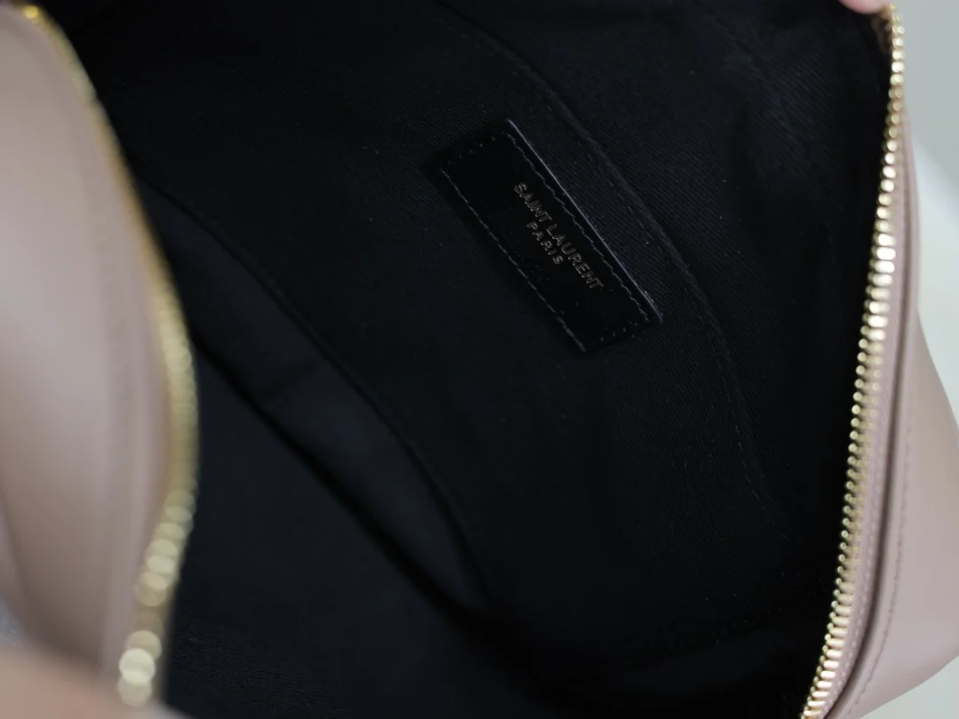 Saint Laurent Lou Camera Bag 520534-1 23x16x6 cm - description_image7