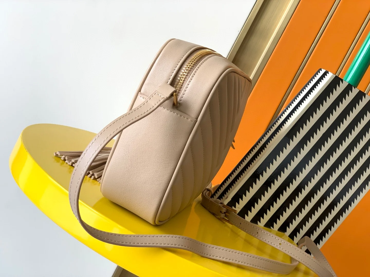 Saint Laurent Lou 534 23x16x6 cm - description_image2