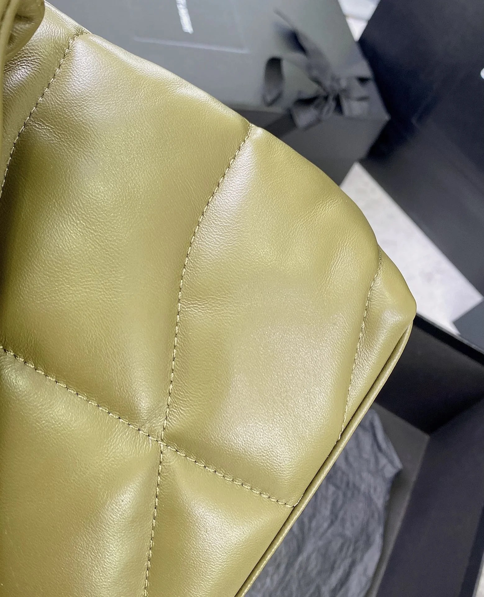 Saint Laurent Loulou Puffer Quilted Lambskin Bag 577476 29x17x11 cm - description_image8