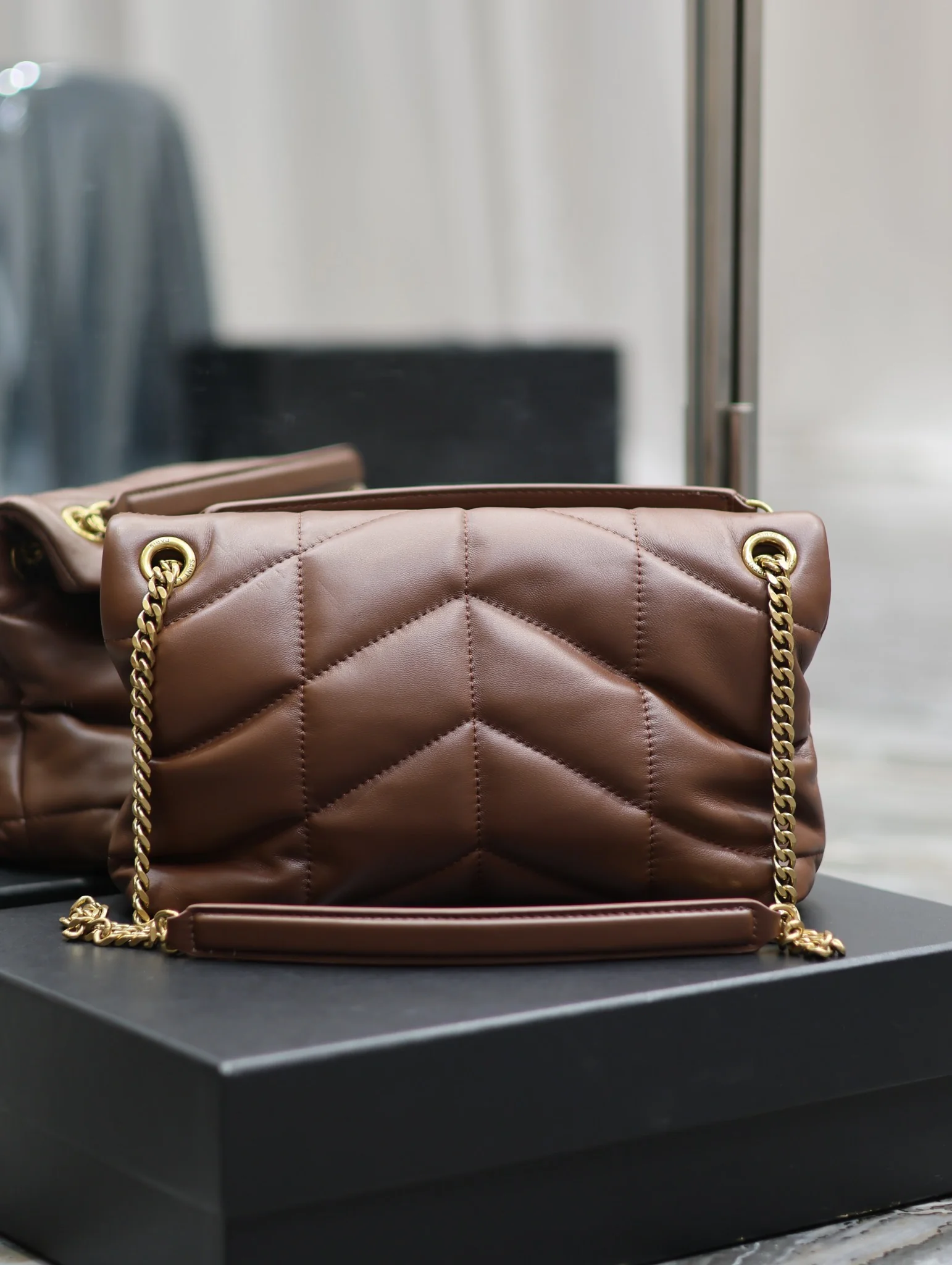 Saint Laurent Loulou Quilted Lambskin Small Bag 577476 29x17x11 cm Saint Laurent Loulou Quilted Lambskin Small Bag 577476 29x17x11 cm - description_image6
