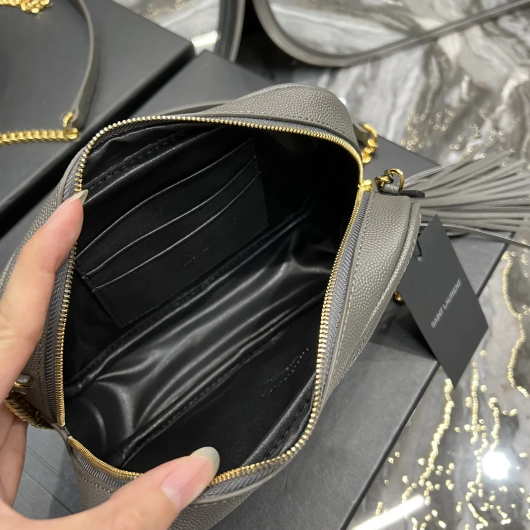 Saint Laurent Lou Mini Camera Bag 585040 18x10x5 cm Saint Laurent Lou Mini Camera Bag 585040 18x10x5 cm - description_image9