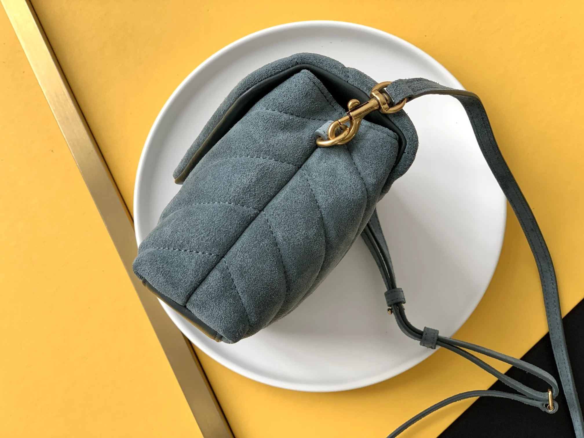 Saint Laurent Lou 630951 20x14x7 cm Saint Laurent Lou 630951 20x14x7 cm - description_image3