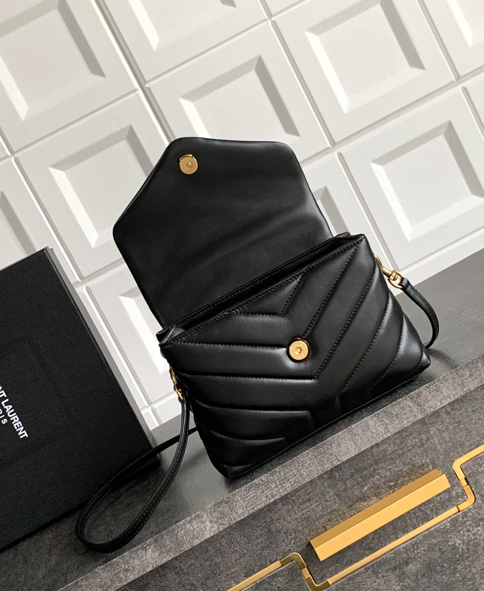 Saint Laurent LouLou Mini Crossbody Bag 678401 18x13x6cm - description_image4