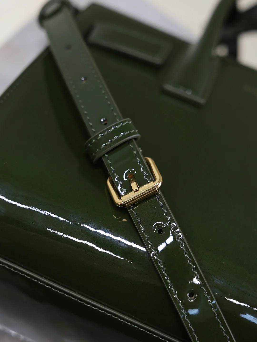 Saint Laurent Sac De Jour 22x18x10.5 cm - description_image9