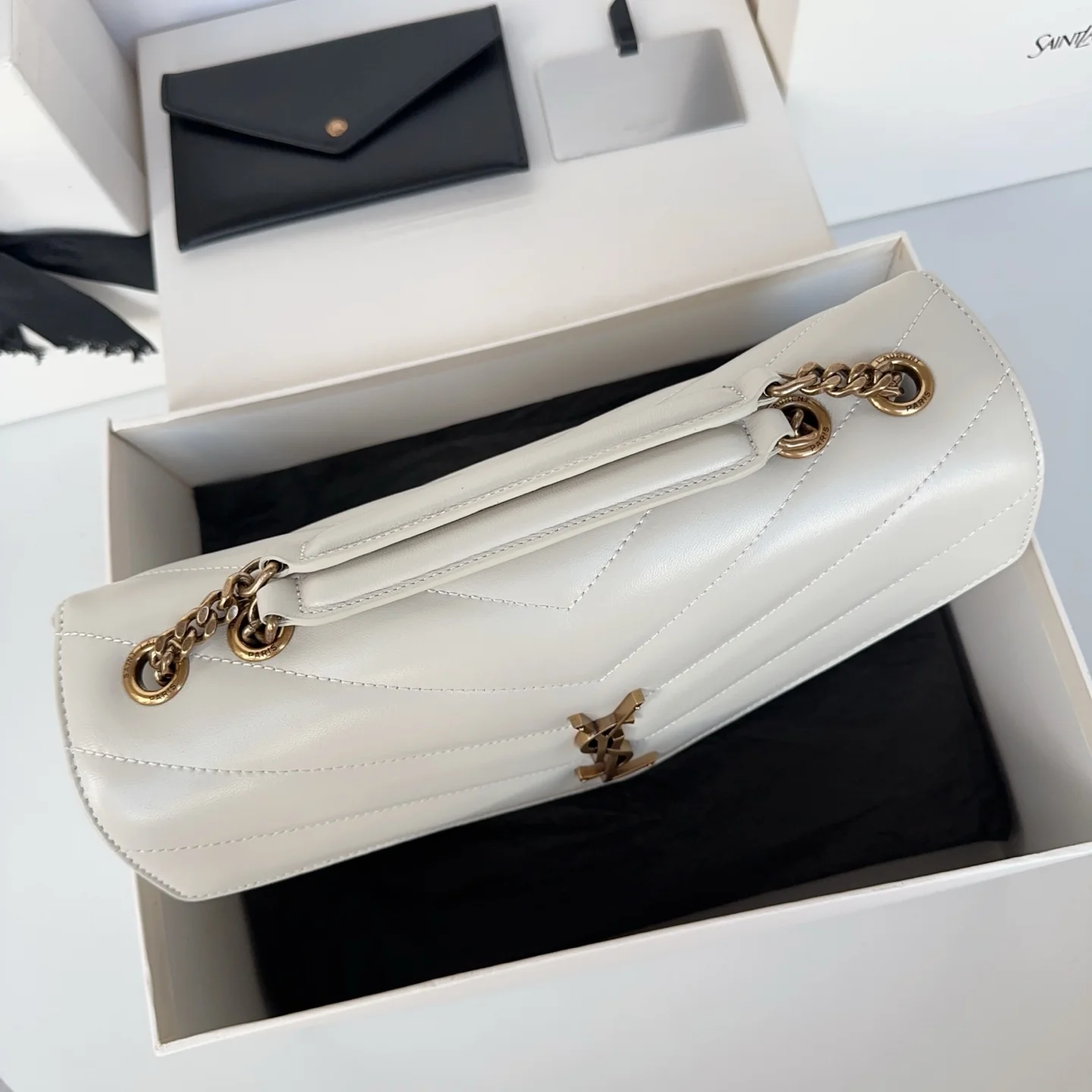 Saint Laurent LouLou Medium Coated Lambskin Shoulder Bag 29x17x8 cm - description_image3